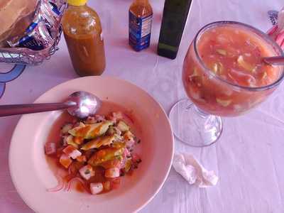 Mariscos Towi, Tlaquepaque